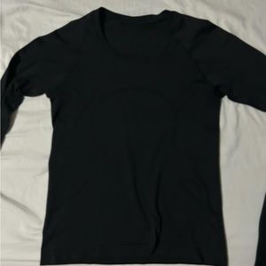 Lululemon - Swiftly Tech long sleeve